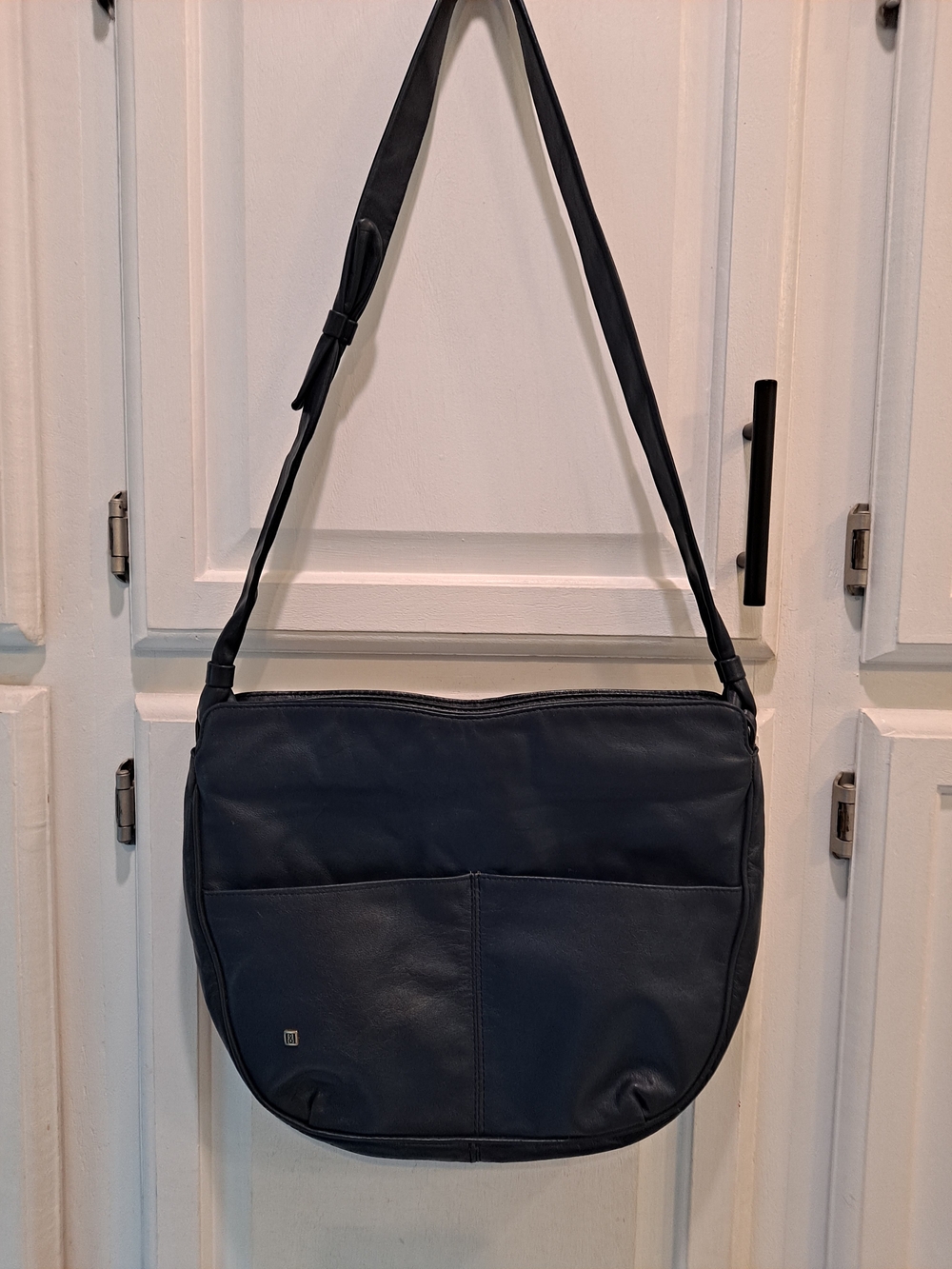 Borelli Vintage 90s Classic Navy Italian Leather Shoulder Crescent Hobo Bag